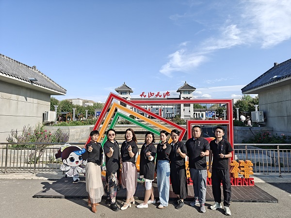 团建天山天池.jpg